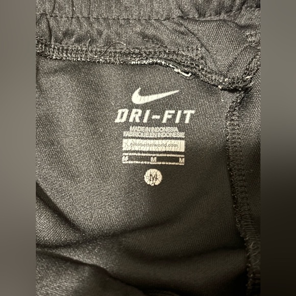 Women’s Nike Sweatpants - Picture 3 of 3